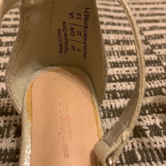George sparkly silver size 6 girls heel - Picture 2 of 4